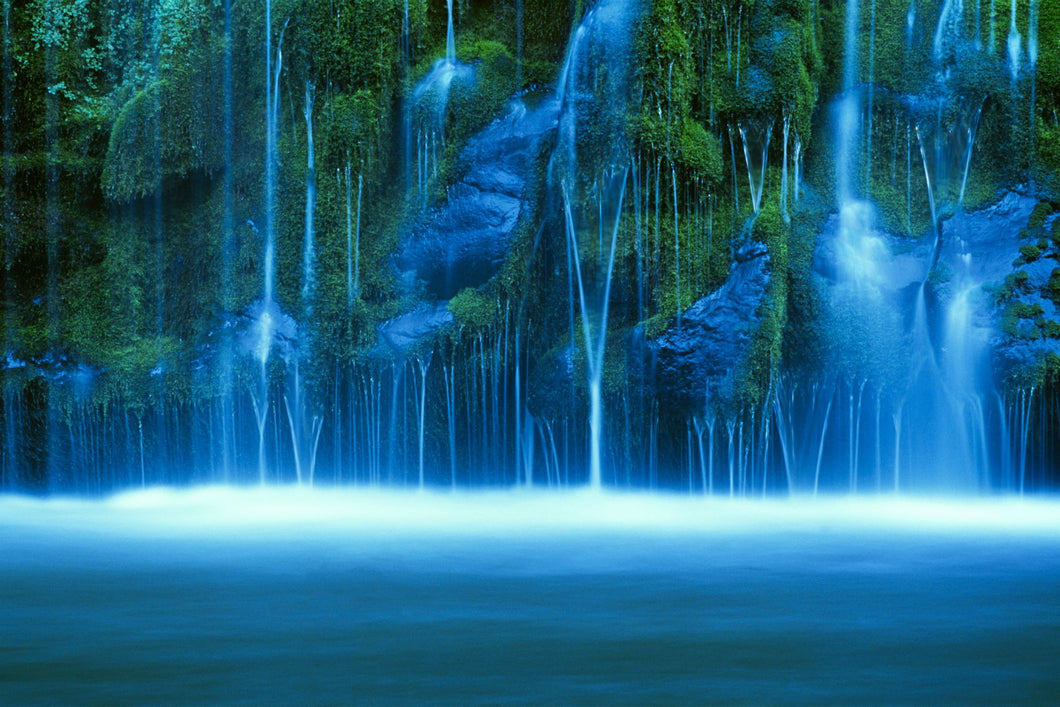 Waterfall on a cliff, Mossbrae Falls, Sacramento River, Shasta Cascade, Dunsmuir, California, USA