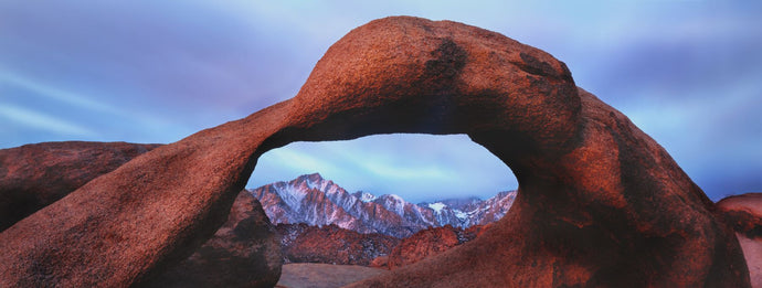 Natural rock formations, Alabama Hills Natural Arch, Mobius Arch, Movie Road, Lone Pine, California, USA