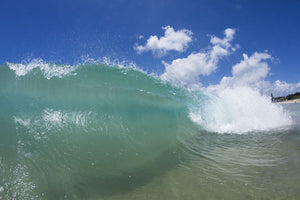Waves in the Pacific Ocean, Australia