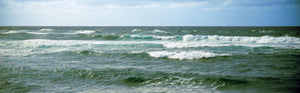 Waves in the Pacific Ocean, Oahu, Hawaii, USA