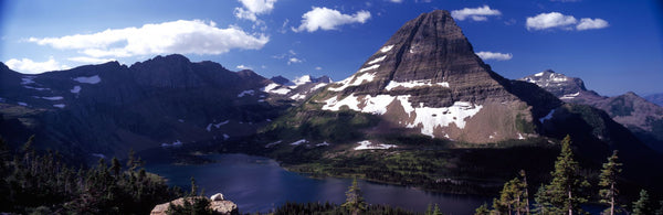 Mountain range at the lakeside, Bearhat Mountain, Hidden Lake, Us Glacier National Park, Montana, USA