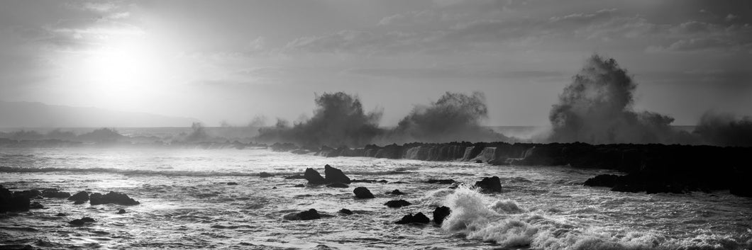 Waves breaking on rocks in the ocean, Three Tables, North Shore, Oahu, Hawaii, USA