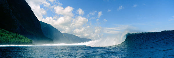 Waves in the sea, Molokai, Hawaii