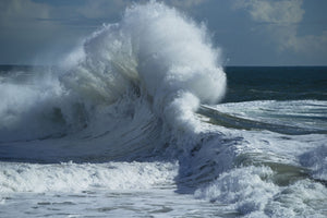 Waves in the Pacific Ocean, San Pedro, Los Angeles, California, USA