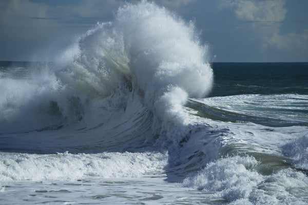 Waves in the Pacific Ocean, San Pedro, Los Angeles, California, USA